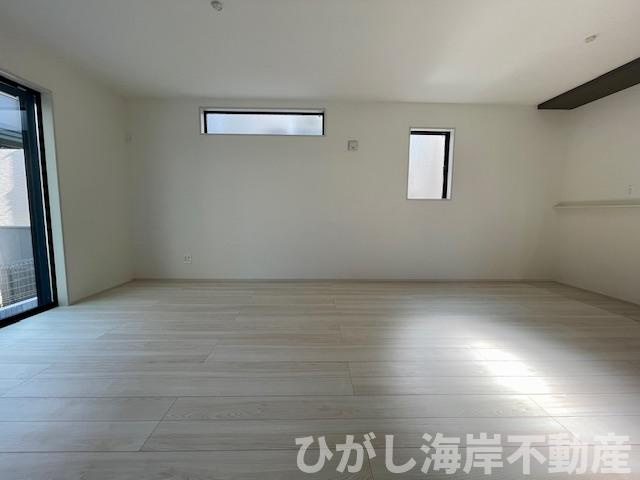 平塚市長持 　新築戸建　全４棟の居間・リビング|17帖　LDK