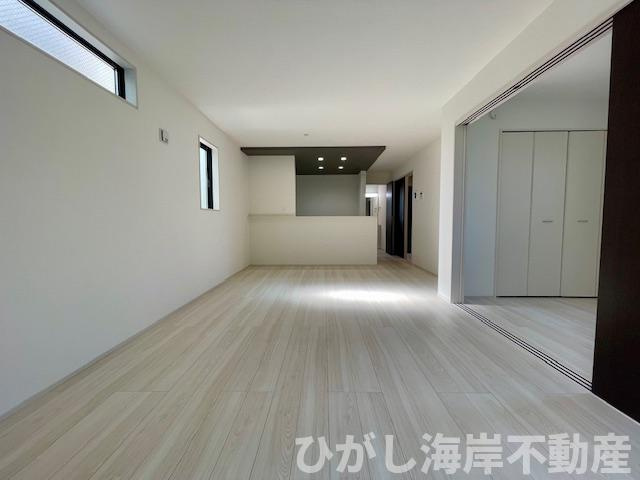 平塚市長持 　新築戸建　全４棟のダイニング|17帖　LDK