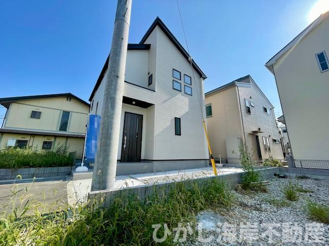 平塚市長持 　新築戸建　全４棟の前面道路含む現地写真|現地外観