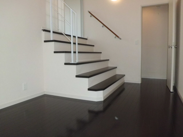 コージィコートの居間・リビング