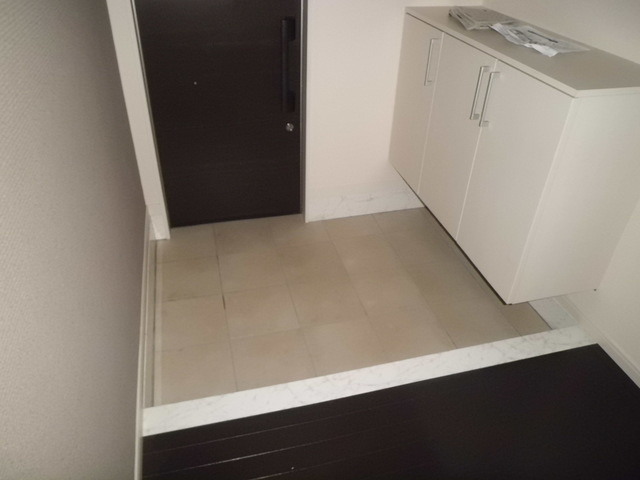 コージィコートの玄関