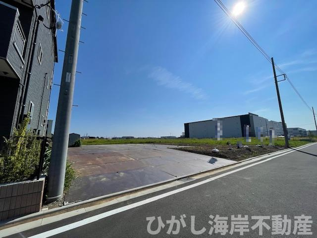 平塚市大神８丁目　売地　全2区画の前面道路含む現地写真|現地外観