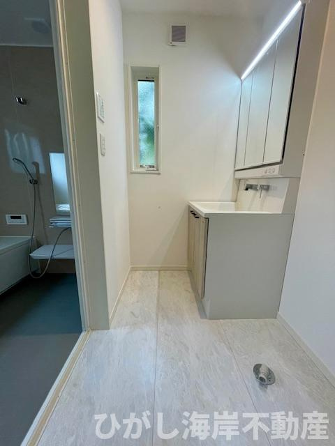 藤沢市羽鳥4丁目 　新築戸建　全２棟の脱衣所|脱衣スペース