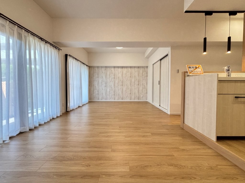 【居間・リビング】の画像