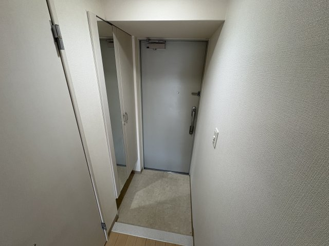 パレ―ブランシェの玄関