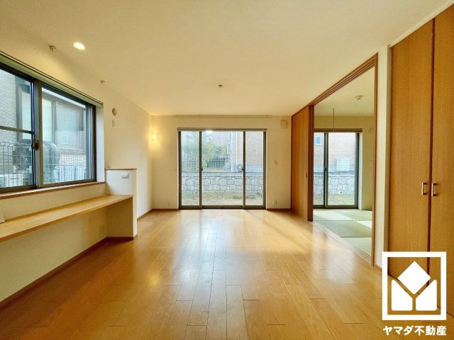 大津市仰木の里東１丁目の居間・リビング