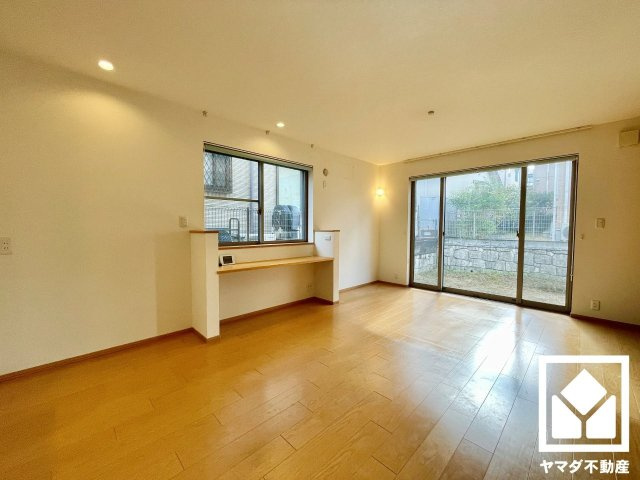 大津市仰木の里東１丁目の居間・リビング