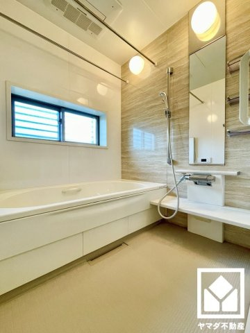 大津市仰木の里東１丁目の浴室