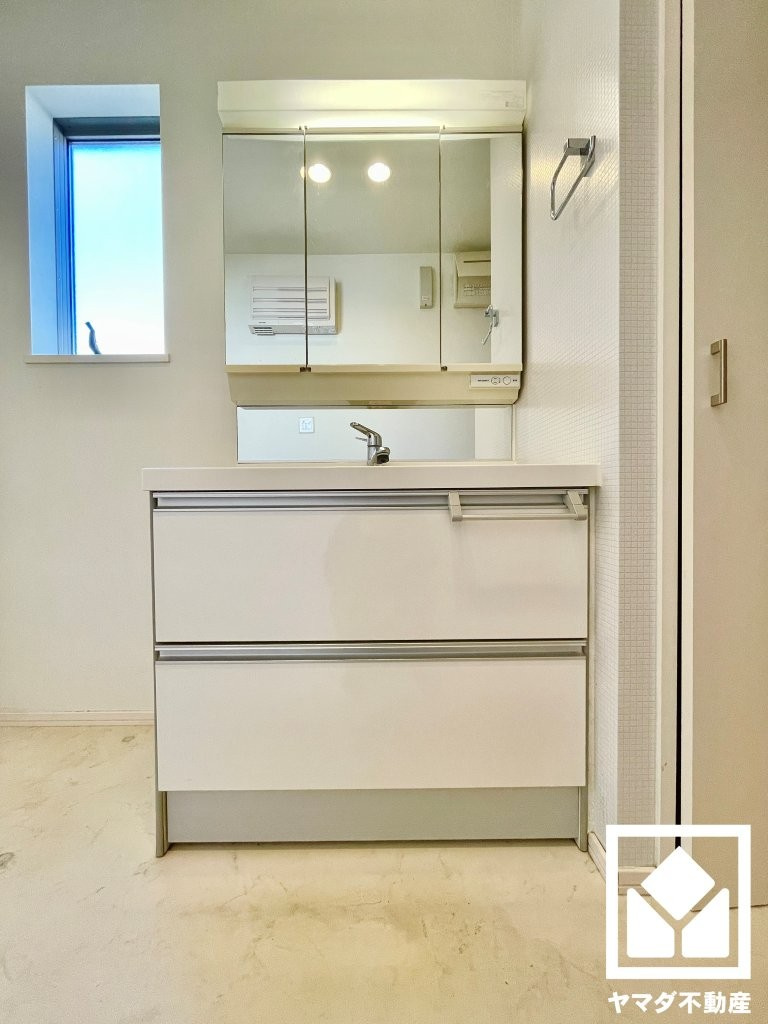 大津市仰木の里東１丁目の独立洗面台