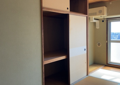 【収納】 | 東建座間ハイツ２号棟 | デザイン性を重視しすぎて収納が少なかった！なんてことにならないため、事前に現地で収納の数を確認しておくことをお勧めします。クローゼット以外にも床下収納や屋根裏収納、パントリーなどもチェックしましょう。