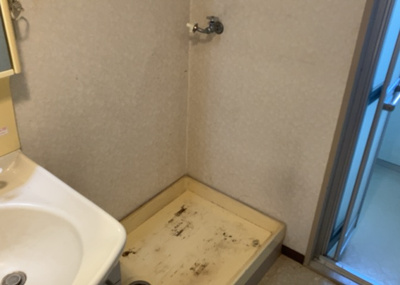 【ランドリースペース】 | 東建座間ハイツ２号棟 | ランドリースペースも気になります。洗濯機置場があり「洗う、干す、取り込む、アイロンがけ、たたむ」など、洗濯に関する家事をするための空間です。広さや収納など付帯設備も含めて、詳細は現地でご確認ください。