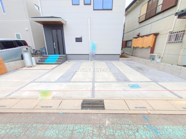 越谷市千間台西6丁目 新築分譲住宅の駐車場