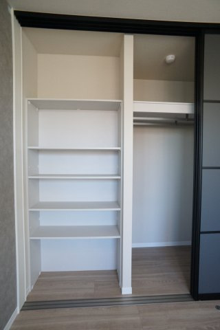 グランデアルベロ南八幡の居間・リビング|LDK11.6帖♪南向きで日当たり良好です♪