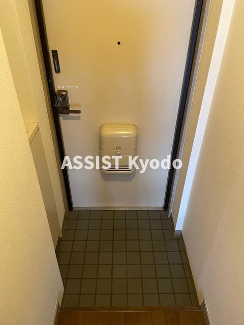 グランドール宮﨑の玄関