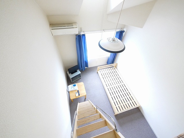 レオパレス法華寺の洋室