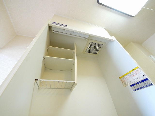 レオパレス法華寺のキッチン|キッチンの収納です