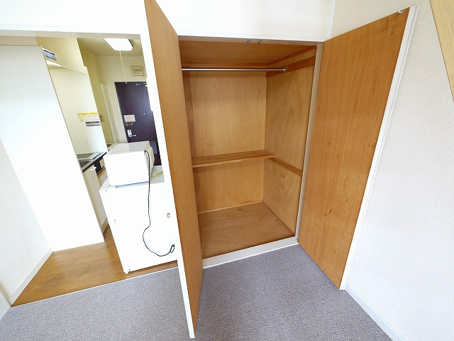 レオパレス法華寺の収納|たっぷりとした収納スペースです