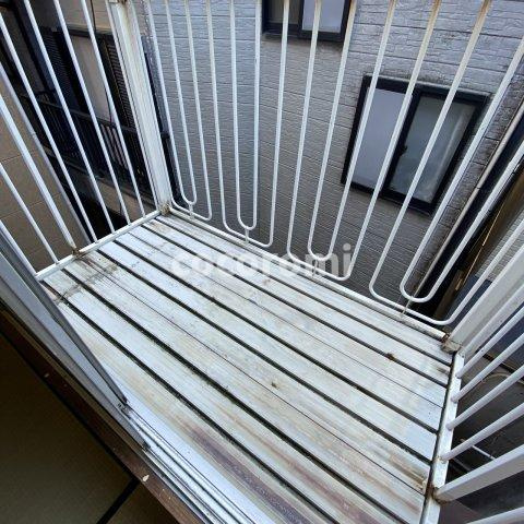野村元町貸家のバルコニー