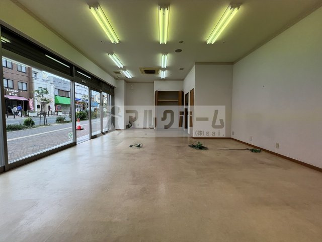 アゼリア柏原の内装