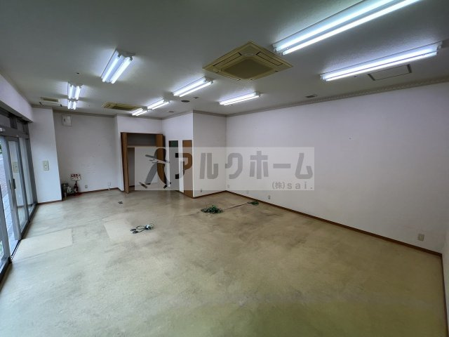 アゼリア柏原の内装