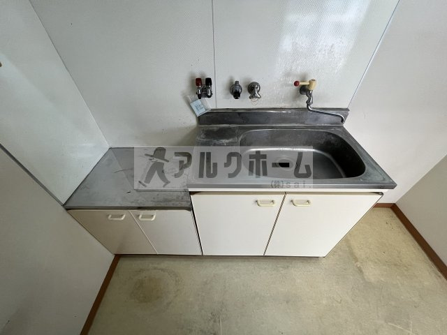 アゼリア柏原の内装