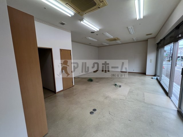 アゼリア柏原の内装