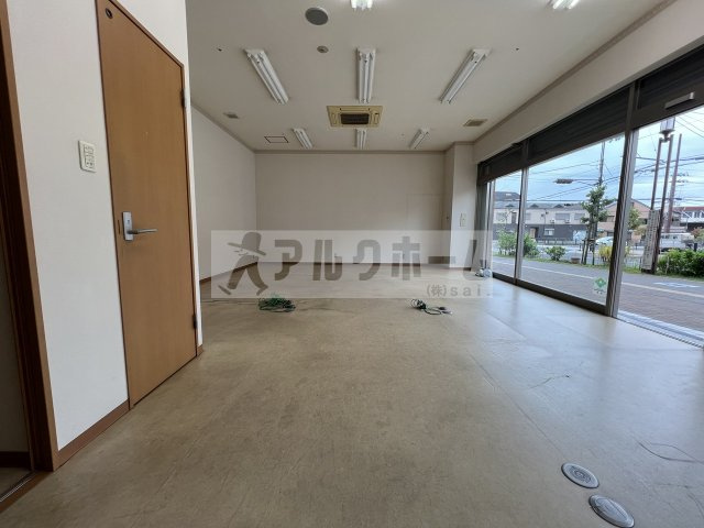 アゼリア柏原の内装