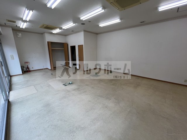 アゼリア柏原の内装