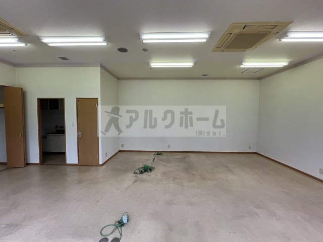 アゼリア柏原の内装