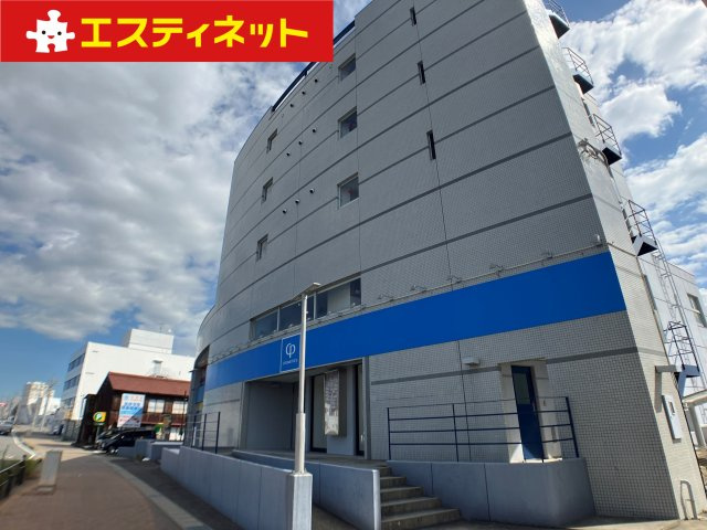 NYビルの外観