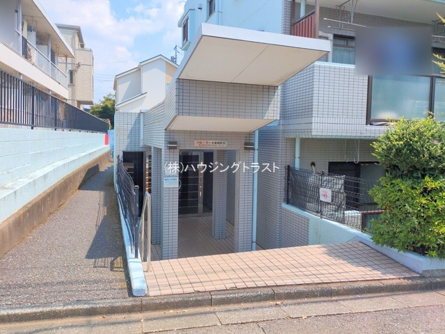 仲介手数料無料　パレ・ドール東所沢IIのエントランス