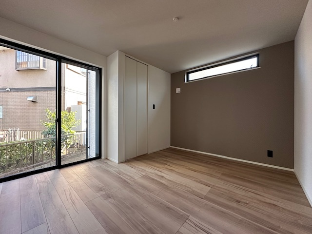 茅ヶ崎市松風台　新築戸建　全２棟の寝室|7.16帖　洋室