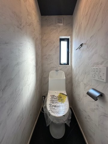 茅ヶ崎市松風台　新築戸建　全２棟のトイレ|洗浄機能付きお手洗い