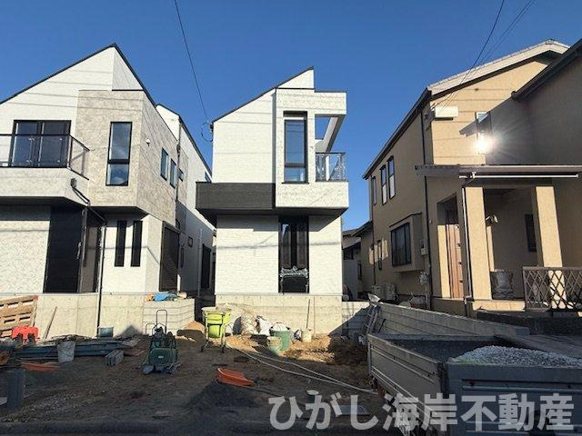 茅ヶ崎市松風台　新築戸建　全２棟の外観|2月2日撮影　外構工事中　現地外観