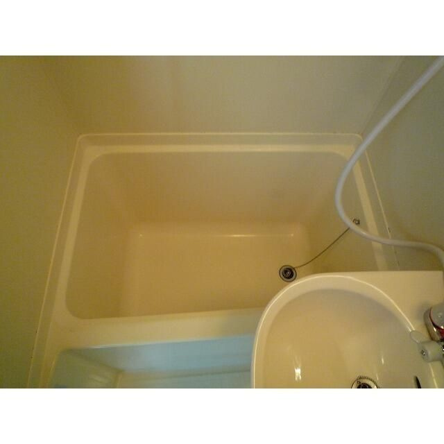 カスティル改代町の浴室