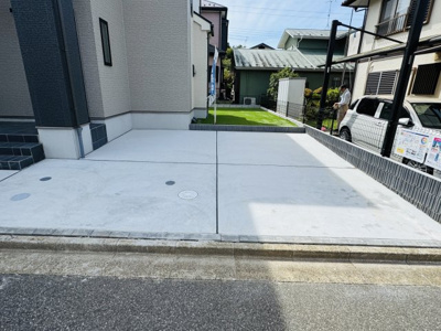 【駐車場】 | 柏市布施新町４丁目新築戸建【富勢東小学校：9分】 | 駐車スペース・並列2台駐車可