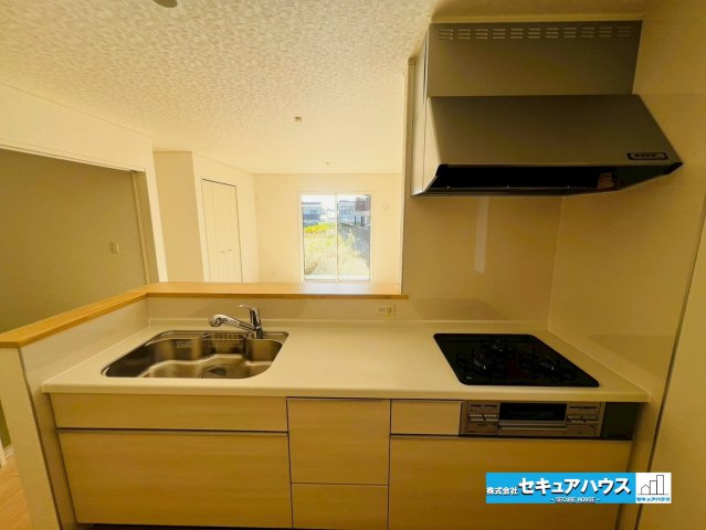 【今からご案内可能】東郷町春木台5丁目　全2棟　の内観：施工例|【キッチンイメージ】
◆同時にたくさんの料理が調理できる。「焼く・蒸す・煮る」の工程を同時進行で進めることができるので、料理を素早く作ることができます。育児でバタバタ忙しいママに嬉しい♪