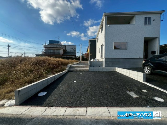 【今からご案内可能】東郷町春木台5丁目　全2棟　の前面道路含む現地写真|事前予約にて現地ご見学いただけます！お気軽にお問い合わせください♪
■株式会社　セキュアハウス■
住宅ローンに強く、知識、経験豊富なスタッフ在籍
お客様に寄り添い、ご成約後もサポート致します。