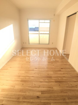 【居間・リビング】 | ペガサス横落 | 同型タイプこちらのリビングで趣味の時間をお楽しみください