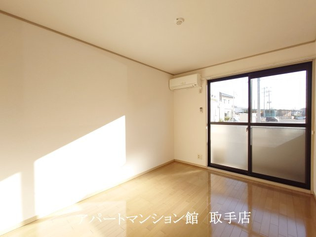 サニーコート桜井 Ⅱの居間・リビング