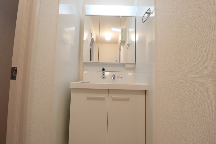 クレストヴィラⅡの独立洗面台|洗髪洗面化粧台