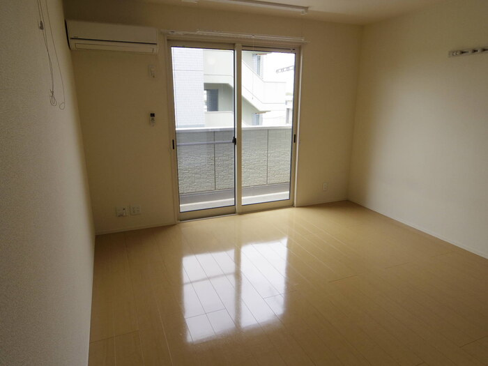 D-Room AKIの居間・リビング|居室（エアコン付）