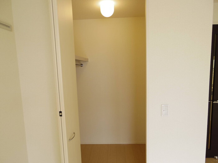 D-Room AKIの収納|ウォークインクローゼット仕様