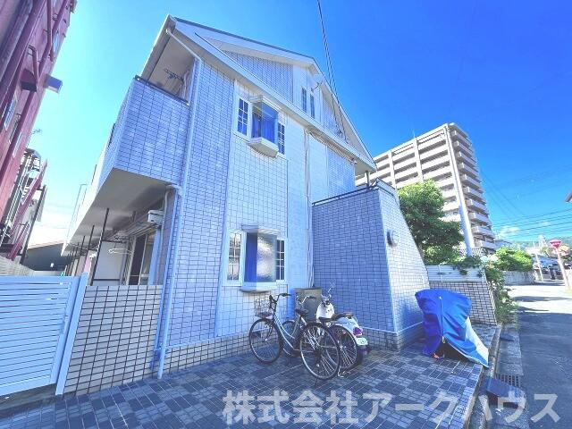 西辻レジデンスの駐車場