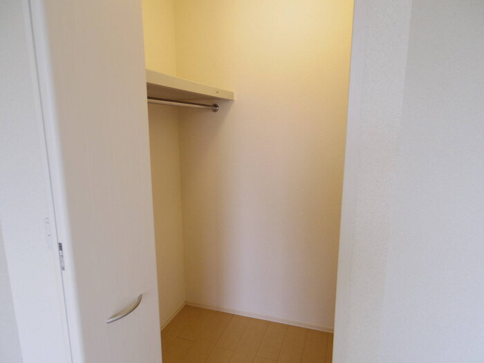 ベルフィーユ吾妻の収納|ウォークインクローゼット