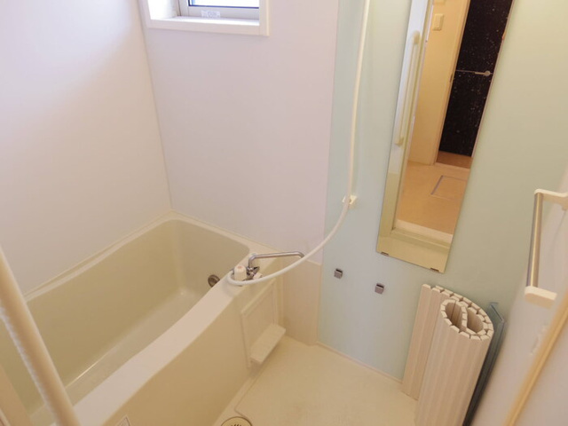 プラート Aの浴室