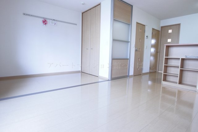 ルミエール東光台 Ａの居間・リビング