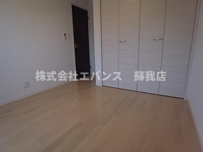 【寝室】 | コスモス千葉寺 | 使い勝手のいい寝室です