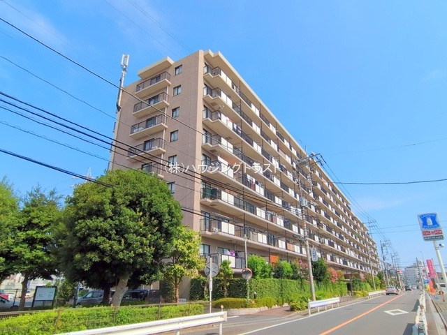 仲介手数料無料　エステ・スクエア新所沢の外観