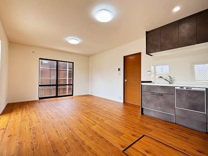 【居間・リビング】の画像